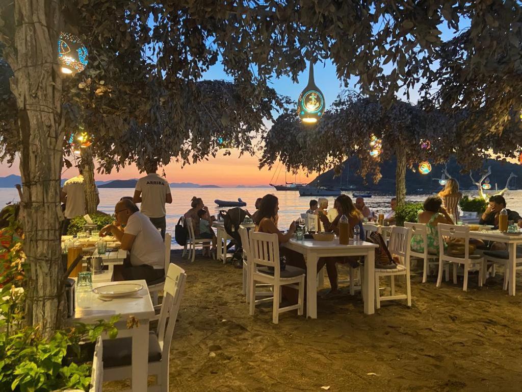 Arriba Pension & Restaurant Gumusluk Εξωτερικό φωτογραφία